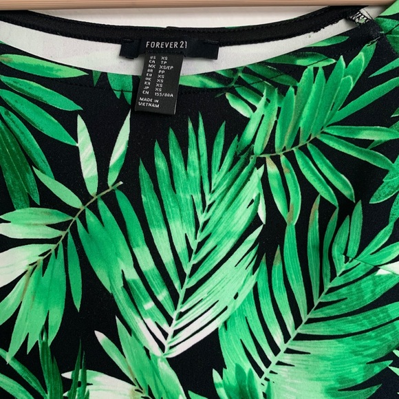 FOREVER 21 - Shop Now - Picture 4 of 7